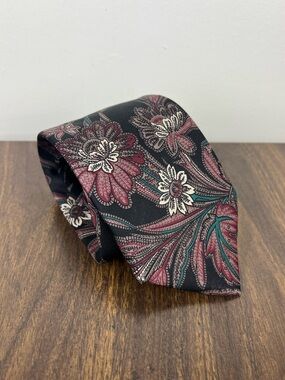 Vintage 1980-90s Land's End 100% Silk Men’s Tie USA Floral Botanical Hipster
